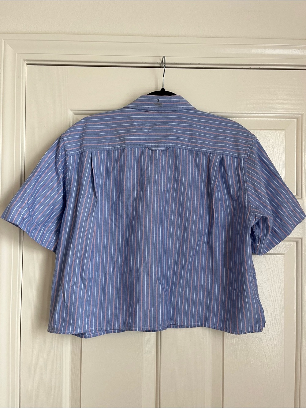 Uniqlo x JW Anderson Blue and Pink Striped Short-Sleeve Button-Down Shirt - Picture 4 of 4